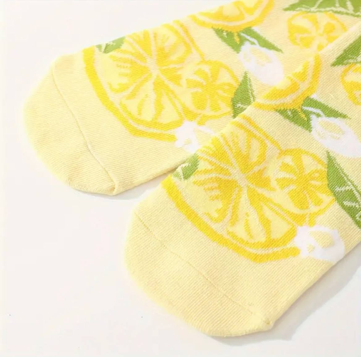 Novelty Lemon Print Mid Tube Socks with Can – Fashionable Street Style