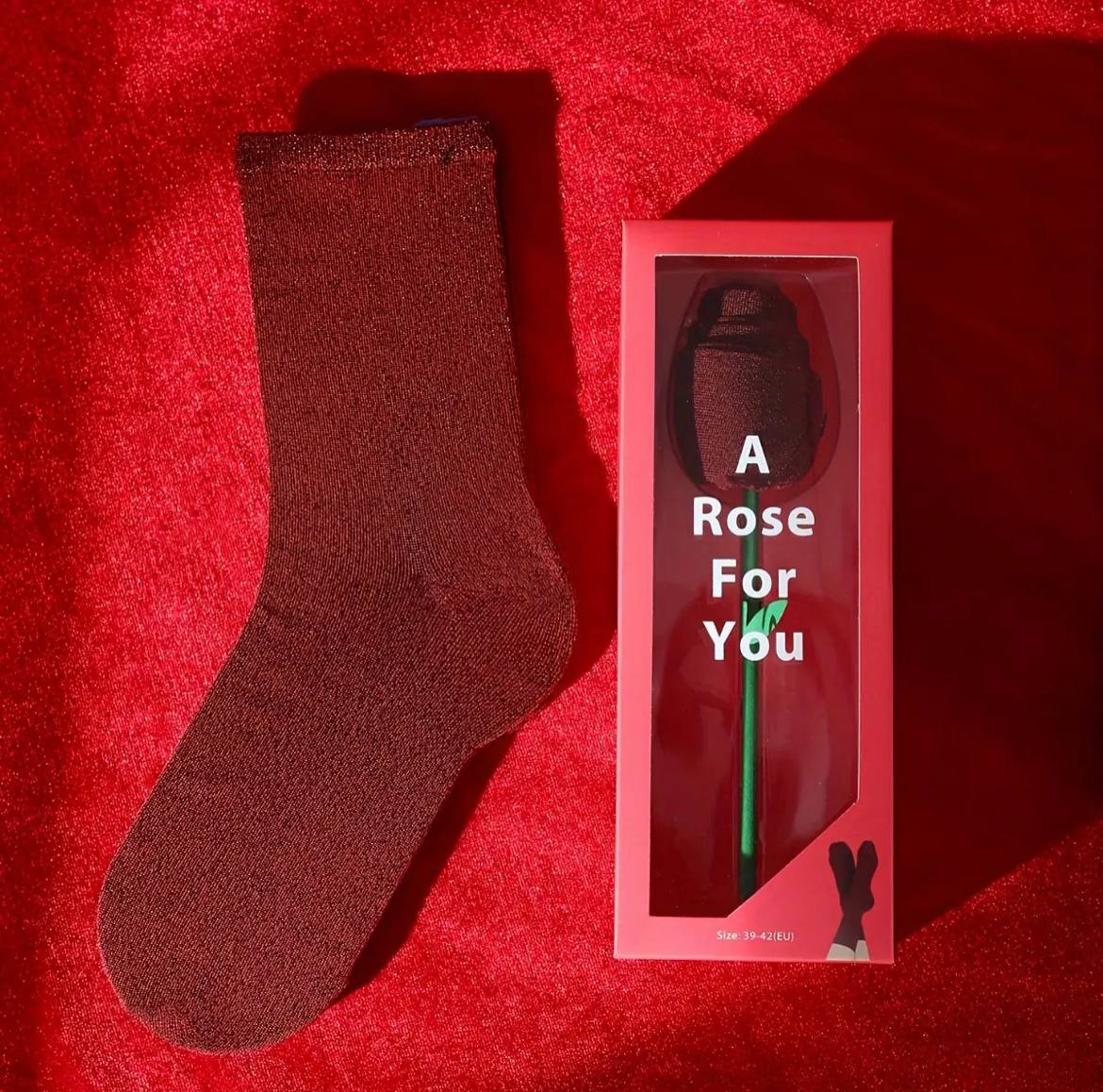 Red Rose Pattern Mid-Calf Socks